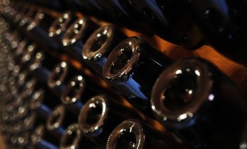 Грузия планира продажба на колекция от 40 хил. редки вина на Сталин