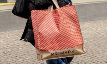 Собственикът на Primark предупреди за спад в печалбата поради по-слаби продажби