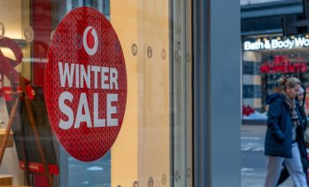 Оборотите в търговията на дребно у нас се понижават през ноември