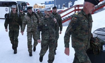 Германските войници напускат Гренландия след 44-часова мисия