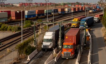 Приходите от мита в САЩ достигат нов рекорд, но не могат да спрат бюджетния дефицит