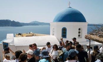 И след възстановяването на икономиката лятната почивка е невъзможна за много гърци