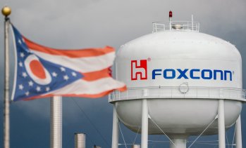 Приходите на Foxconn за второто тримесечие растат с близо 40%