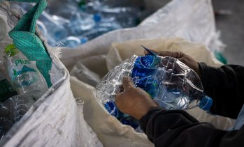 ЕК предлага облекчени правила за използване на рециклирана пластмаса