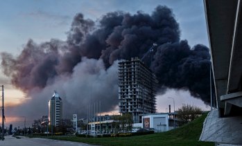 Горящите рафинерии забавят растежа на руската икономика и ускоряват инфлацията