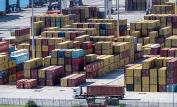 Китай към ЕС: Не подценявайте решимостта ни за ответни търговски мерки