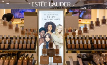 Акциите на Est&eacute;e Lauder поскъпнаха, след като се отказа от сделката с Puig