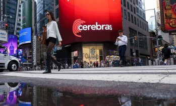 Cerebras представи нов сървърен чип и система за по-бърза работа на AI чатботовете