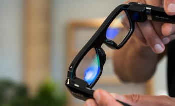 Snap се опитва да привлече потребителите с умни очила за 2195 долара