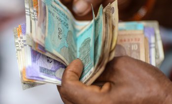 Икономиката на Индия расте със 7,4%, но къде са данъците?