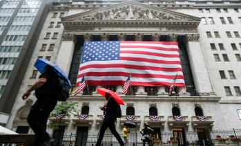 Wall Street отваря с леки промени в очакване на сделка за Ормузкия проток*