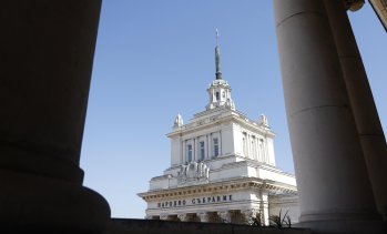 Новата формула за минималната заплата мина на второ четене в социалната комисия