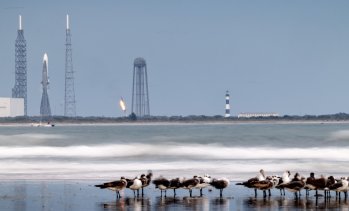 Blue Origin на Джеф Безос търси 10 млрд. долара в първия си кръг от финансиране