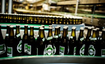 Carlsberg отчита слаб растеж на продажбите въпреки увеличението при безалкохолните напитки