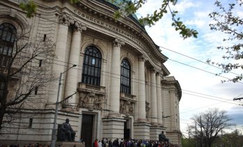 Ограничават ръста на таксите за платено обучение в университетите