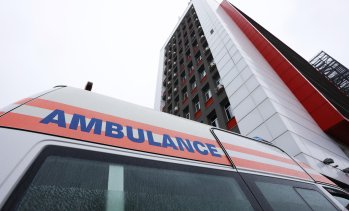 Здравният министър: Директори на държавни болници имат огромни заплати при милиони дългове
