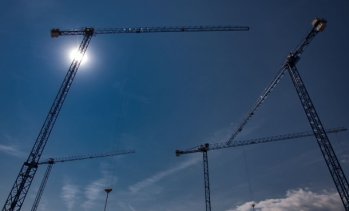 Строителството в България отбелязва месечен спад през октомври