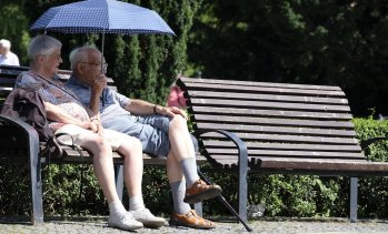 Разликата между половете при пенсиите в Европа: колко по-малко получават жените?