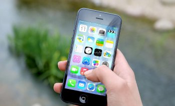 Световните доставки на смартфони са нараснали с 2% през 2025 г.