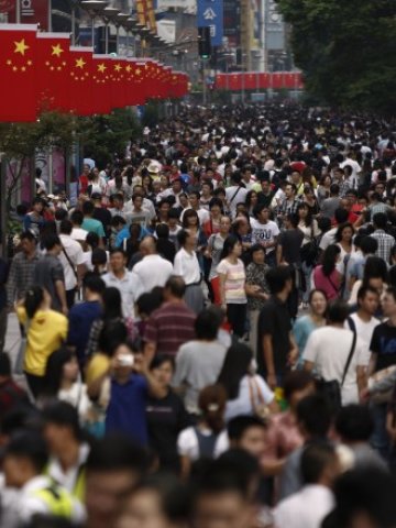 <p>
	Китайското население застарява и това ще се отрази негативно на икономиката в дългосрочен план.&nbsp;<em>Снимка: Ройтерс</em></p>
