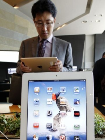 <p>
	iPad се оказва предпочитаният таблет в Корея. <em>Снимка: Ройтерс</em></p>
