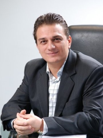 <p>
	Николай Ялъмов. <em>Снимка: Личен архив</em></p>
