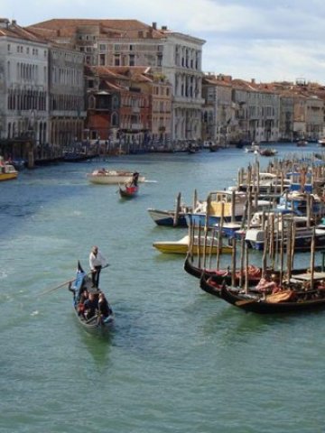 <p>
	Венеция. <em>Снимка: sxc.hu</em></p>
