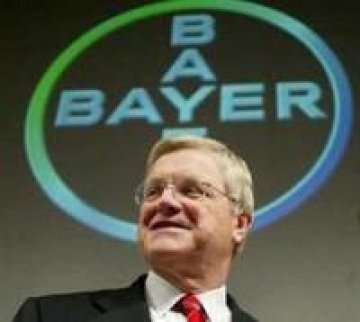 Изпълнителният директор на Bayer Вернер Венинг. Снимка : Reuters.