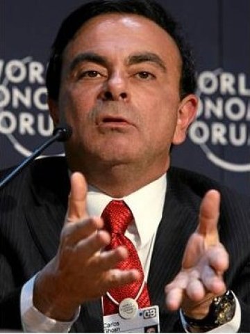 Карлос Госн е роден в Бразилия, но постига успеха си именно в Япония, където става един от най-високоплатените директори на компании.