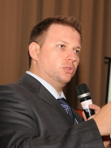 <p>
	Владимир Рибаков. <em>Снимка: Личен архив</em></p>
