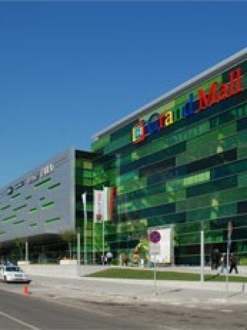 <p>
	Grand Mall Varna. <em>Снимка: Orchid Developments</em></p>
