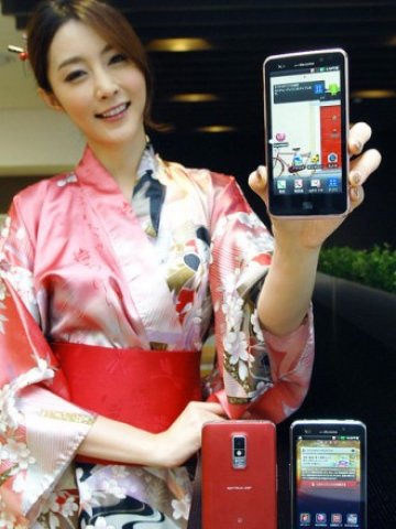 <p>
	Optimus LTE.&nbsp;<em>Снимка: LGEPR, лиценз: <strong><a href="http://creativecommons.org/licenses/by/2.0/" target="_blank">CreativeCommons</a></strong></em></p>
