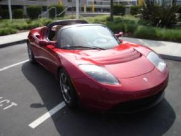 Tesla и Tag Heuer ще творят новия Roadster