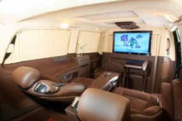 Mercedes Viano &ndash; кабинет в колата