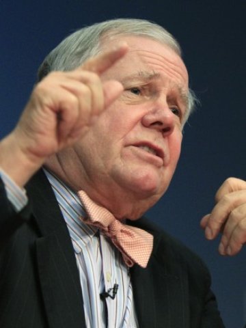 <p>
	Легендарният инвеститор не пропусна да упрекне председателят на Фед Бен Бернанке. <em>Снимка: Ройтерс</em></p>
