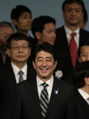 <p>
	Премиерът на Япония Шинзо Абе. <em>Снимка: Ройтерс</em></p>
