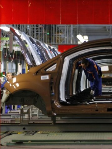<p>
	Фабрика на Ford в Крайова, Румъния. <em>Снимка: Ройтерс</em></p>
