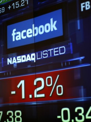 <p>
	Първите часове от IPO-то на&nbsp;Facebook бяха истински кошмар. <em>Снимка: Ройтерс</em></p>
