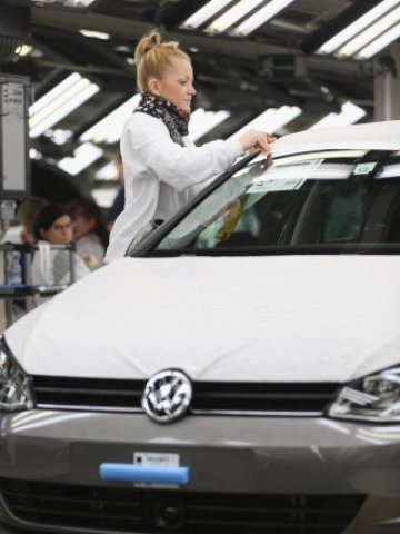 <p>
	Германия отчита изненадващ силен спад на износа си.<em> Снимка: Getty Images News</em></p>
