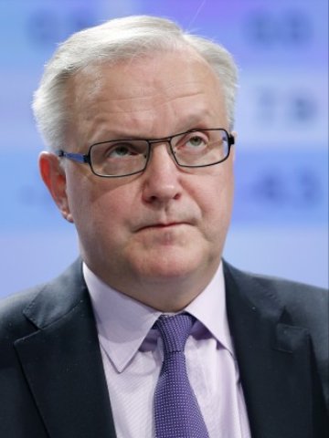 <p>
	Икономическият комисар на Европейския съюз Оли Рен. <em>Снимка: Ройтерс</em></p>
