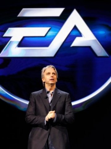 <p>
	Главният изпълнителен директор на EA&nbsp;Джон Ричитело обмисля нова сделка. <em>Снимка: Ройтерс</em></p>
