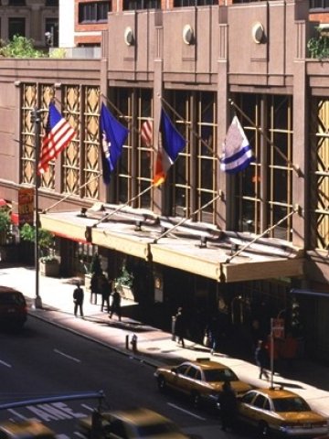 <p>
	The Manhattan at Times Square</p>
