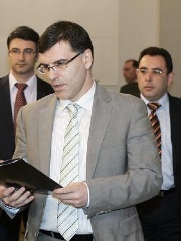 <p>Симеон Дянков, Трайчо Трайков (ляво) и Александър Цветков (дясно). <i>Снимка: БТА </i></p>