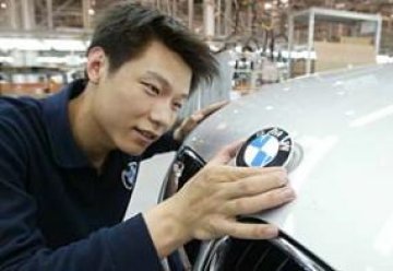 Ръст в продажбите на луксозни коли в Китай
