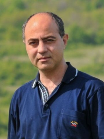 <p>
	Борис Кумпиков: Реалната себестойност на новото жилищно строителство кръжи около 500 евро за квдратен метър. <em>Снимка: личен архив</em></p>
