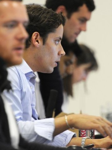 <p>
	<em>Фондовата борса в Лондон. Снимка: Ройтерс</em></p>
