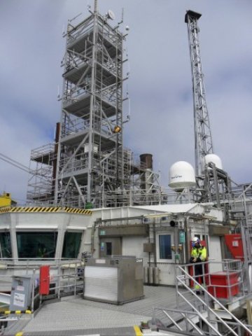 <p>
	Министърът на труда Хане Бюрстрьом вече е информирала компаниите от петролния сектор за предстоящия арбитраж. <em>Снимка: Ройтерс</em></p>
