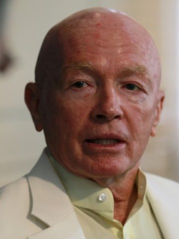 <p>
	Марк Мобиус, изпълнителen директор на Templeton Emerging Markets Group. <em>Снимка: Ройтерс</em></p>
