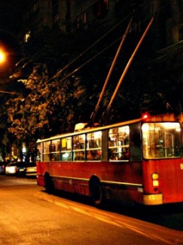 <p>
	750-те превозни средства на градския транспорт ще се ползват с предимство, ако изостават от графика си. <em>Снимка: Sxc.hu</em></p>
