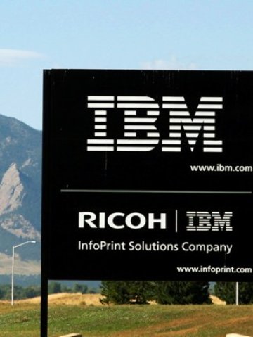 <p>
	IBM стана втората най-ценна технологична компания в света, след Apple. <em>Снимка: Ройтерс</em></p>
